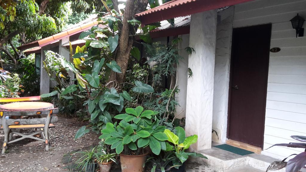 Baan Songjum Hotel Chiang Mai Exterior photo